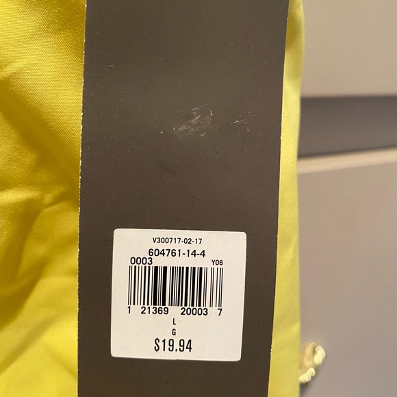 OLD NAVY Run Shorts - Picture 3 of 4